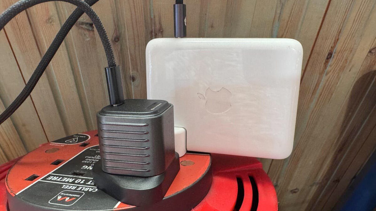 بررسی Rolling Square Supertiny: کوچکترین شارژر ۶۵ واتی دنیا