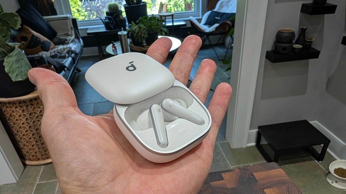 هدفون آنکر لیبرتی ۵: کیفیت عالی با قیمت مناسب