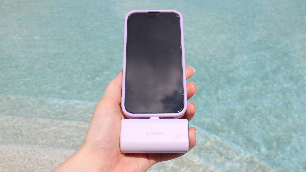 شارژر همراه کوچک انکر: نجات‌بخش مواقع بی شارژی