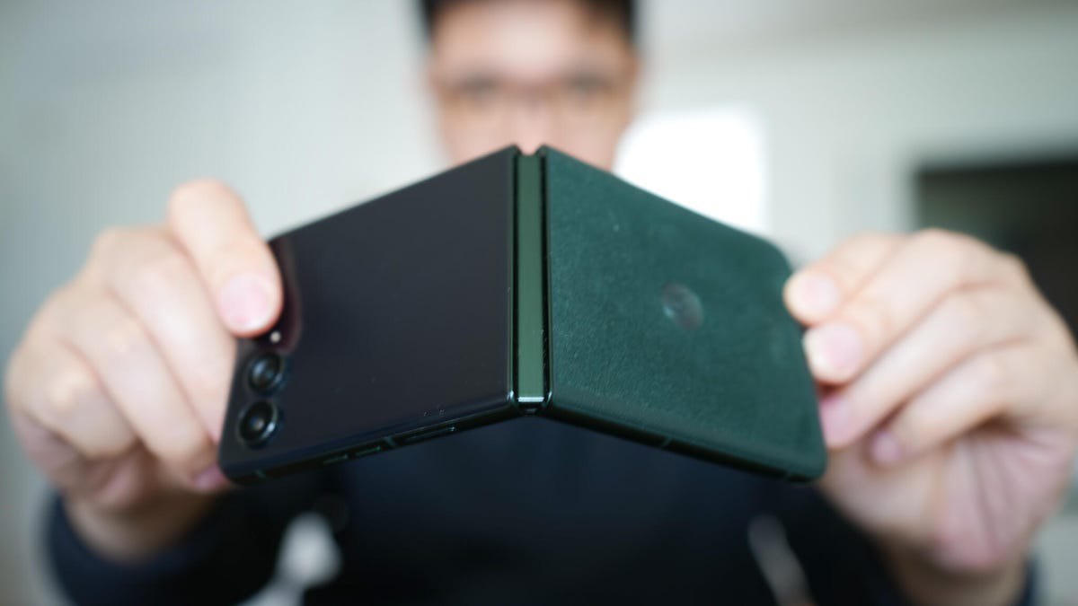 بهترین گوشی‌های تاشوی ۲۰۲۵ معرفی شدند؛ AI در کانون توجه