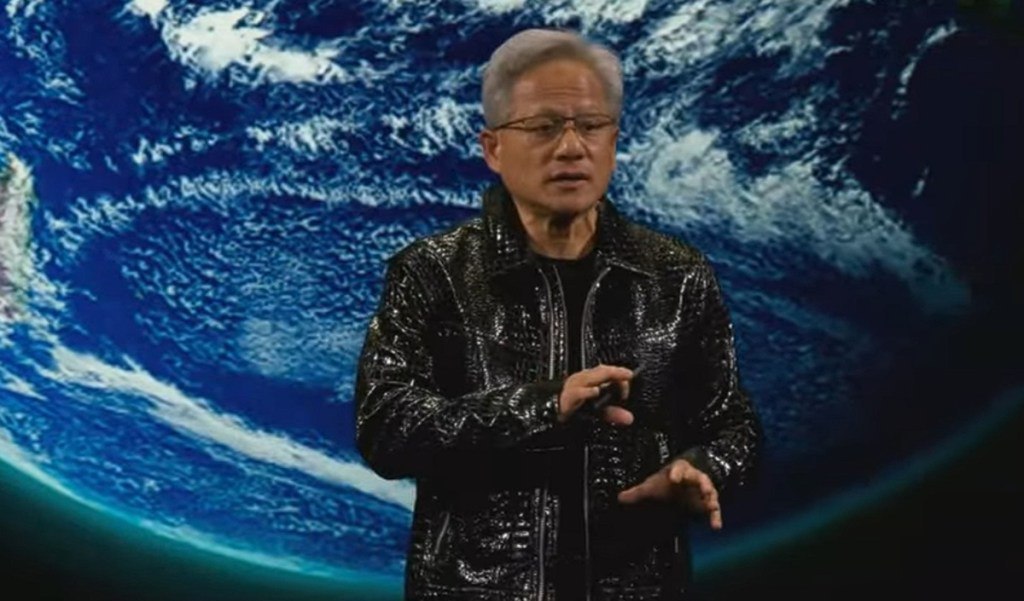 جنسن هوانگ: تحریم تراشه چین به آمریکا ضربه می‌زند