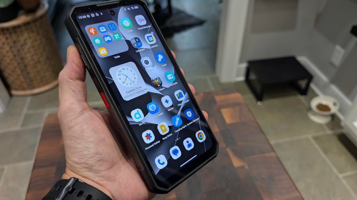 اوکیتل WP300: گوشی جان‌سخت با ماژول‌های عجیب!