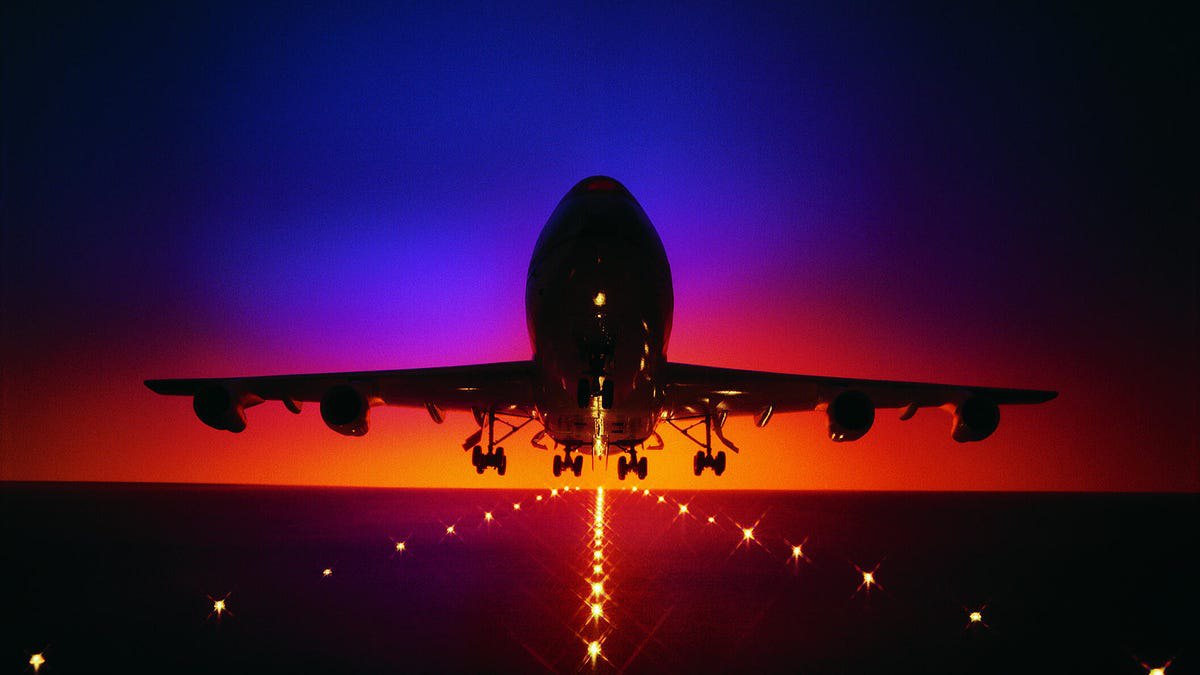 با دیتای گوگل: چه زمانی پرواز بخریم و پرواز کنیم تا ارزان شود؟