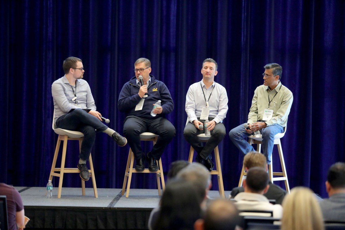 گردهمایی بزرگان هوش مصنوعی در کالیفرنیا