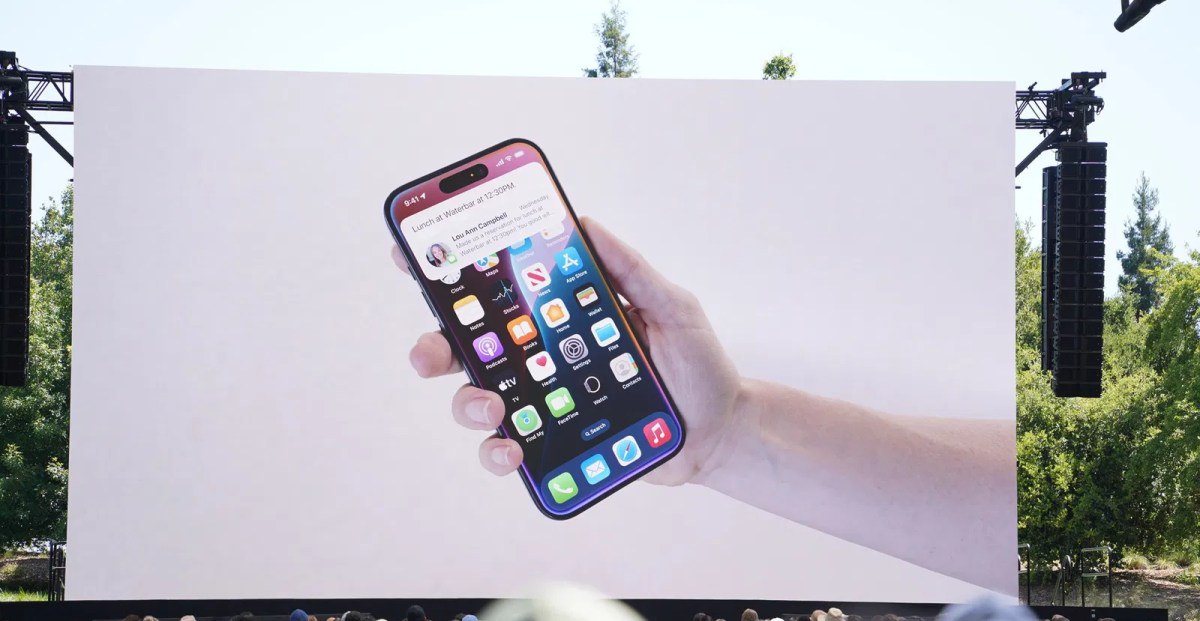 سیری در WWDC اپل کم‌رنگ شد؛ وعده‌های بزرگ به تاخیر افتاد