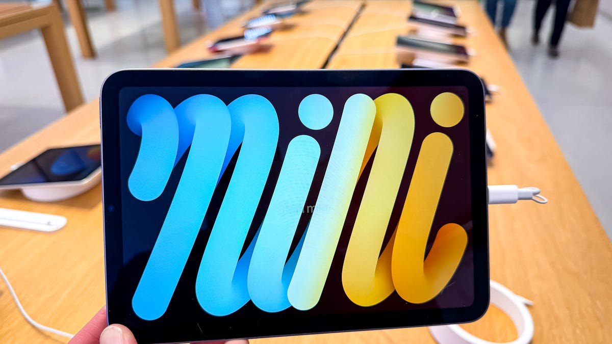 بررسی ZDNET از آیپد مینی ۷: قابل حمل عالی، هوش مصنوعی اپل جای کار دارد