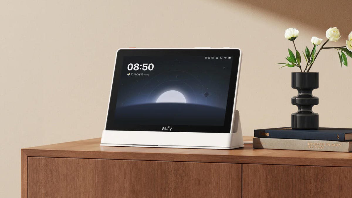 نمایشگر هوشمند جدید ایوفی با تمرکز بر AI و کنترل خانه