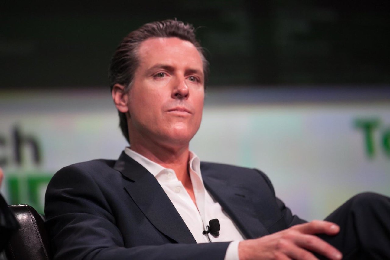 کالیفرنیا به‌دنبال قوانین جدید AI؛ تمرکز بر ریسک به‌جای اندازه