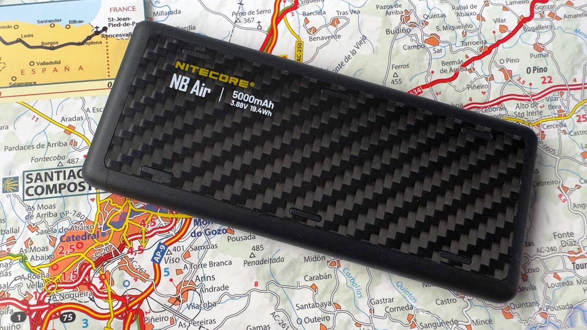 پاوربانک فوق‌سبک Nitecore: فقط ۸۹ گرم، مقاوم در برابر آب و خاک!