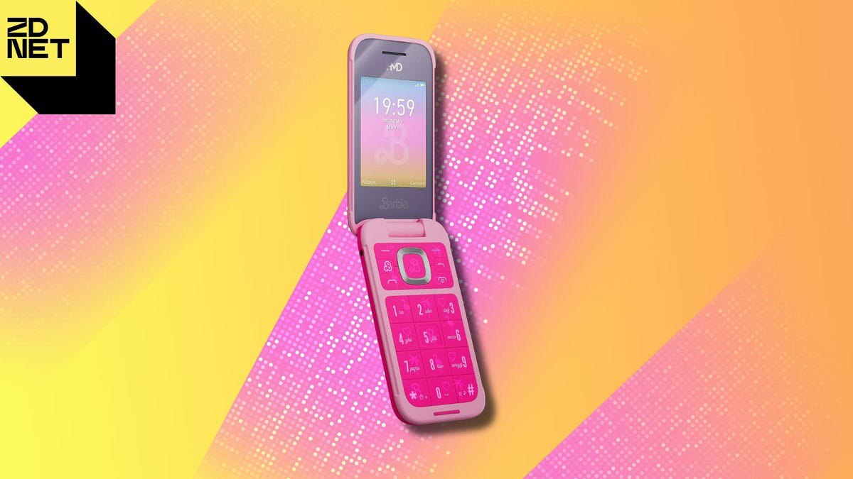 **گوشی تاشوی باربی: باندل ویژه فقط ۹۹ دلار با کلی وسایل اضافی!**