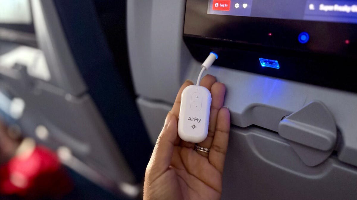 بالاخره با هدفون بی‌سیم خودت تو هواپیما فیلم ببین!