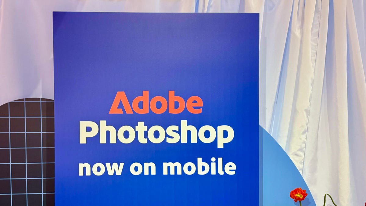 بالاخره فتوشاپ برای اندروید آمد؛ قابلیت‌های هوش مصنوعی Firefly هم هست