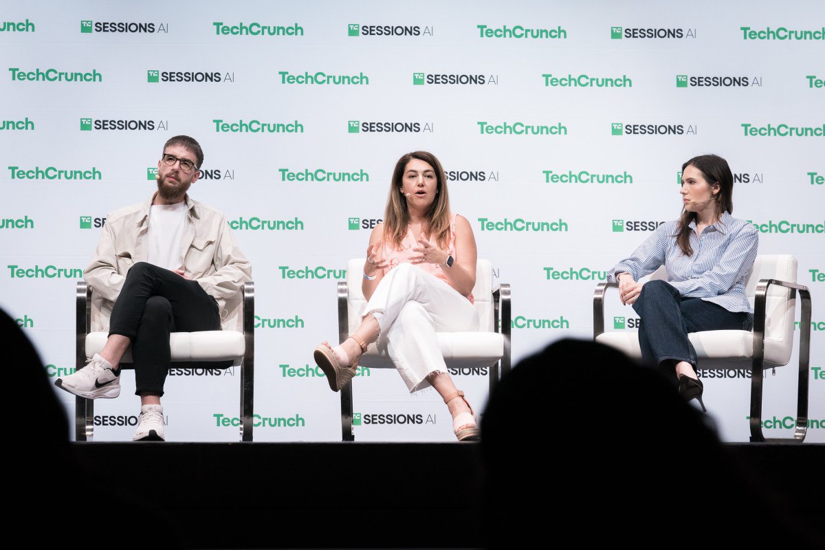 چالش استارتاپ‌های هوش مصنوعی در رقابت با غول‌ها و راهکارها