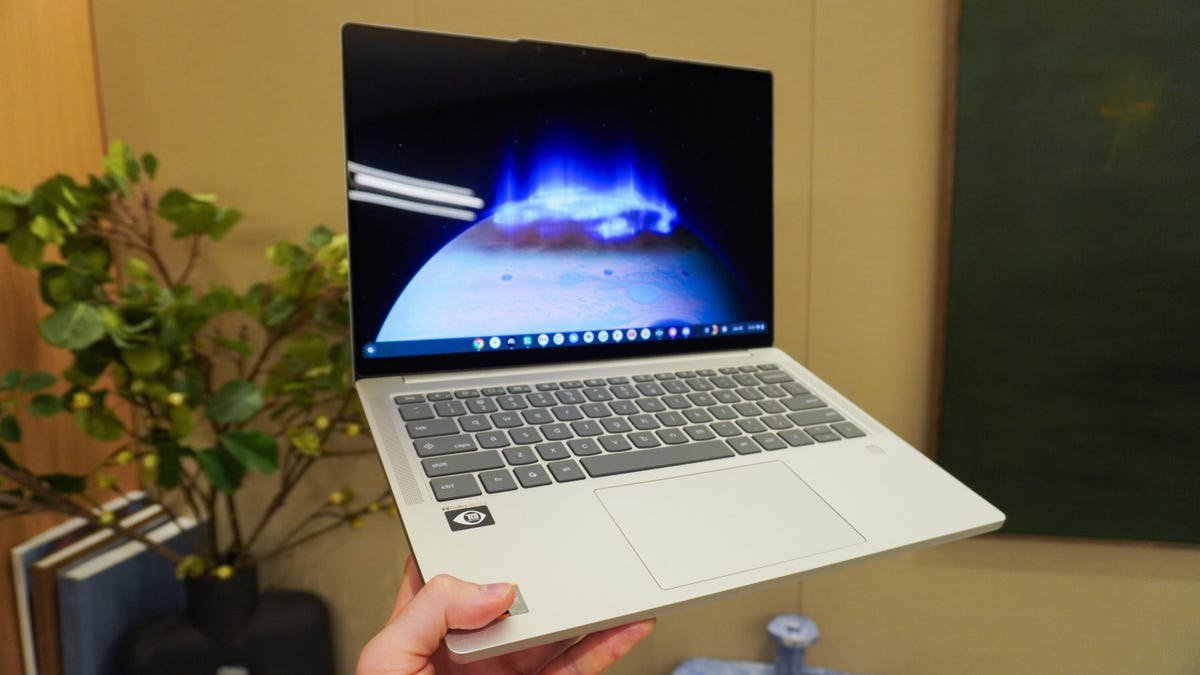 کروم‌بوک قدرتمند لنوو با پردازنده AI و باتری فوق‌العاده