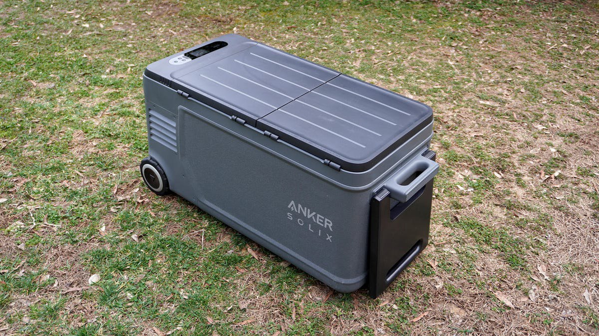 یخچال قابل حمل Anker Solix: پایان دوران یخ در سفرها؟