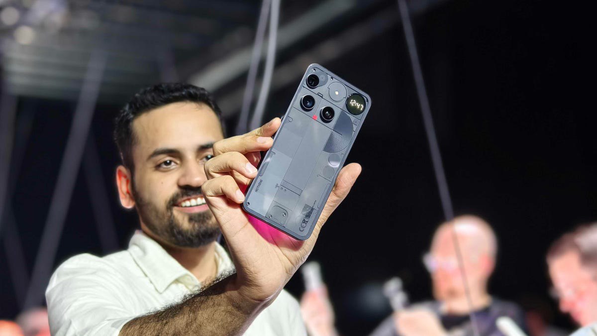 Nothing Phone 3 معرفی شد؛ پرچم‌دار ۷۹۹ دلاری با تغییر بزرگ در گلیف‌ها