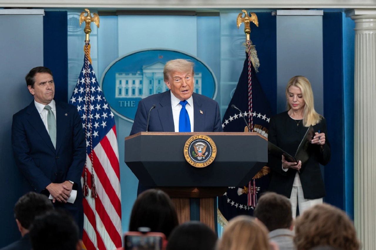 جنگ تجاری ترامپ: تعرفه سنگین ۳۵ درصدی برای کانادا