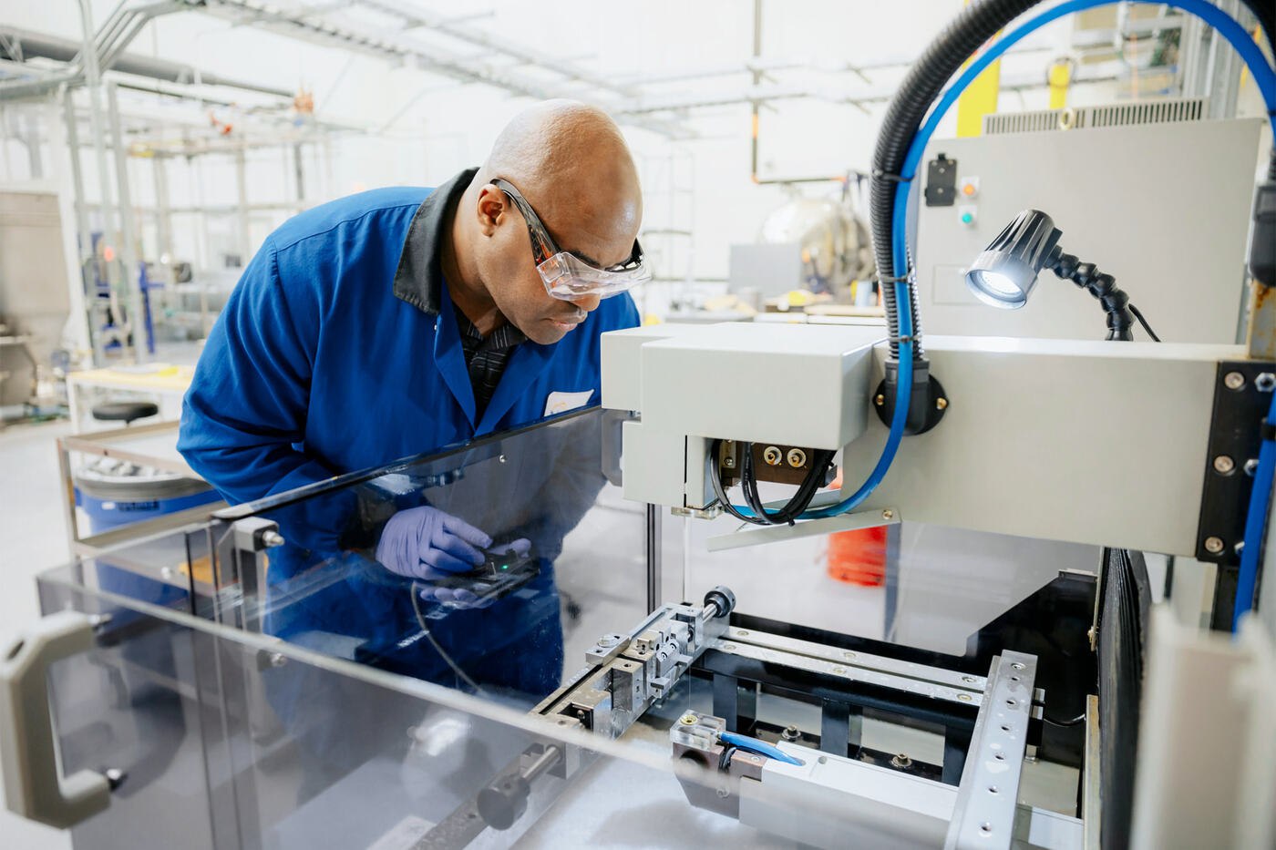 سرمایه‌گذاری عظیم اپل برای تولید آهنربای کمیاب در خاک آمریکا