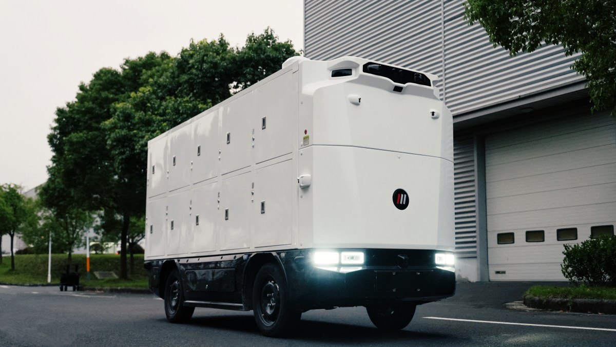 ربات‌های Robomart با هزینه ثابت ۳ دلار تحویل سفارش را متحول می‌کنند