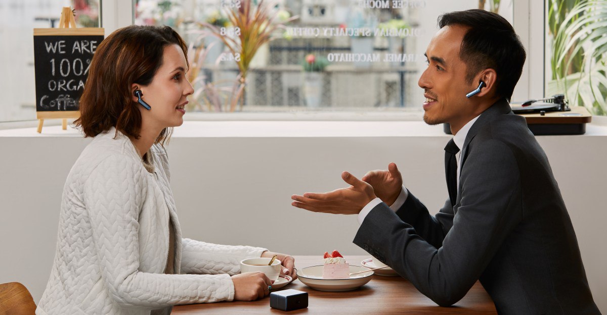 مترجم همزمان در گوش شما: ایربادهای W4 AI با فناوری القای استخوانی