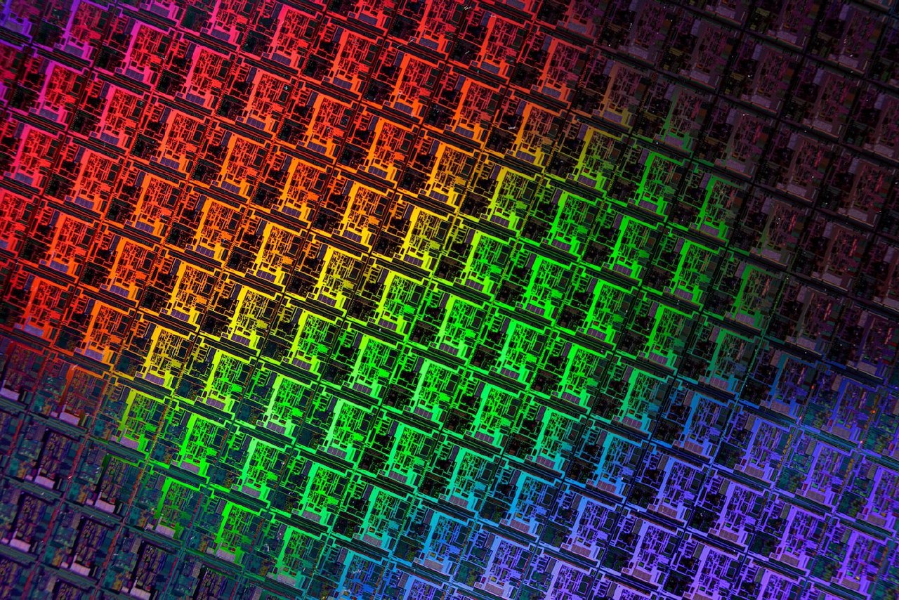 پایان بن‌بست قانون مور با تراشه‌هایی به ضخامت ۱۰ اتم